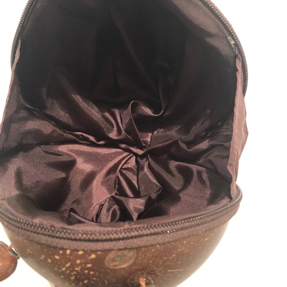 A real coconut purse - Picture 2 of 3